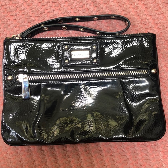 EXPRESS WRISTLET